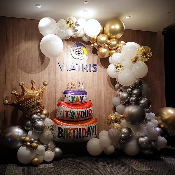 雅致金白皇冠大蛋糕佈置組